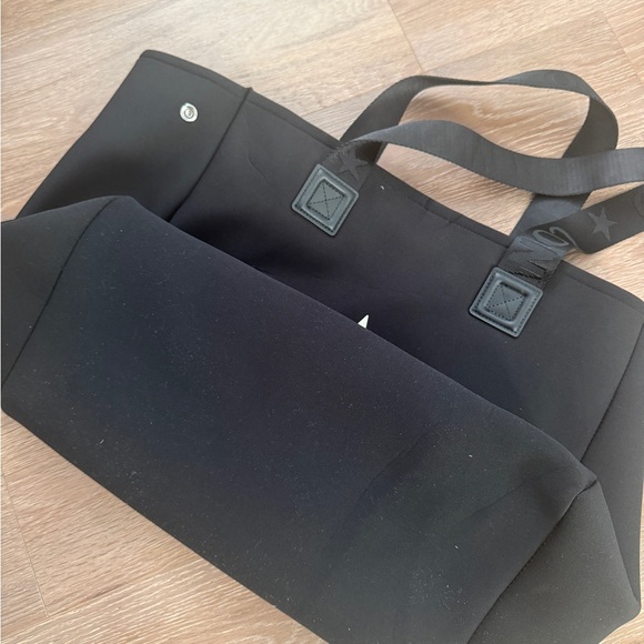 Converse Tokyo Black Tote Bag with Star Design - Picture 6 of 6